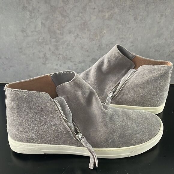 CROWN VINTAGE Zia Smoke Suede zippered ankle‎ booties leather upper size 10M - Picture 7 of 12